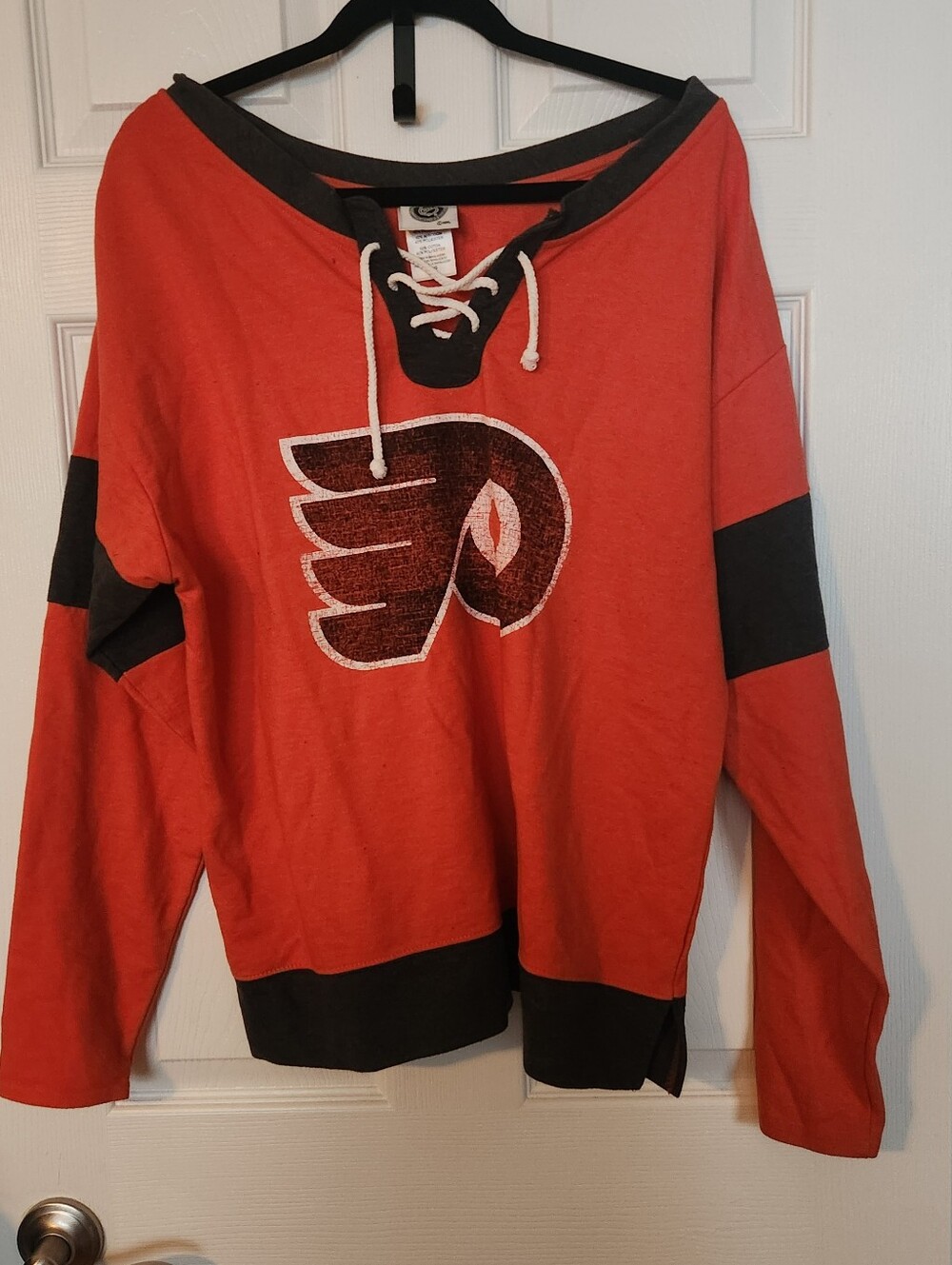 Vintage-Style Hockey Lace-Up Philadelphia Flyers Sweatshirt